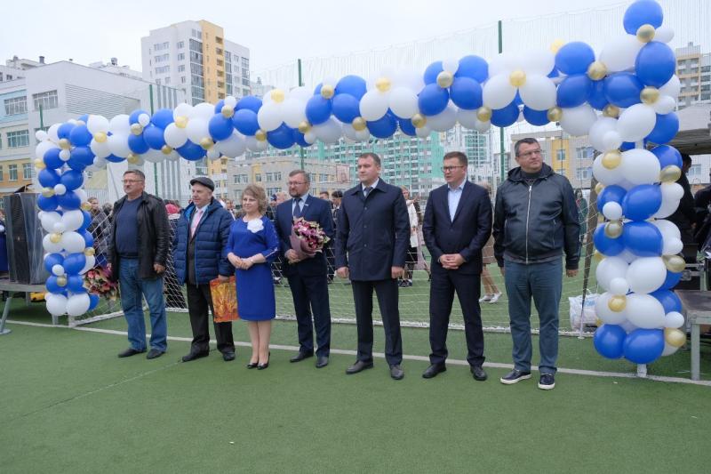 Рекордное количество первоклассников пошли в школы в Академическом районе Екатеринбурга